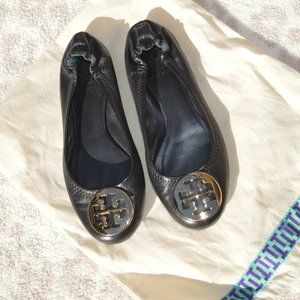 Tory Burch Black Leather flats size 6